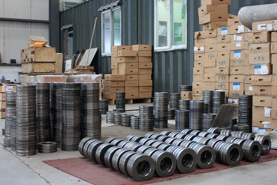 পেষকদন্ত আনুষাঙ্গিক